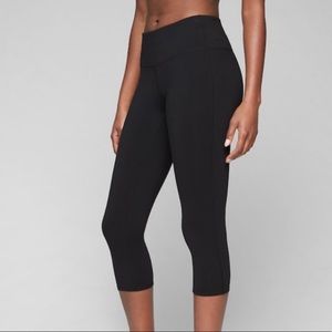 *SALE* Athleta Chaturanga Capri Cropped Yoga Pants